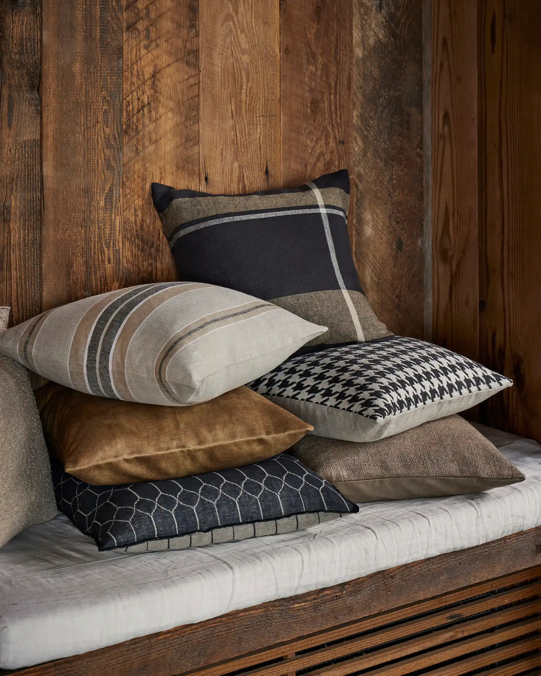Cushions & Throws