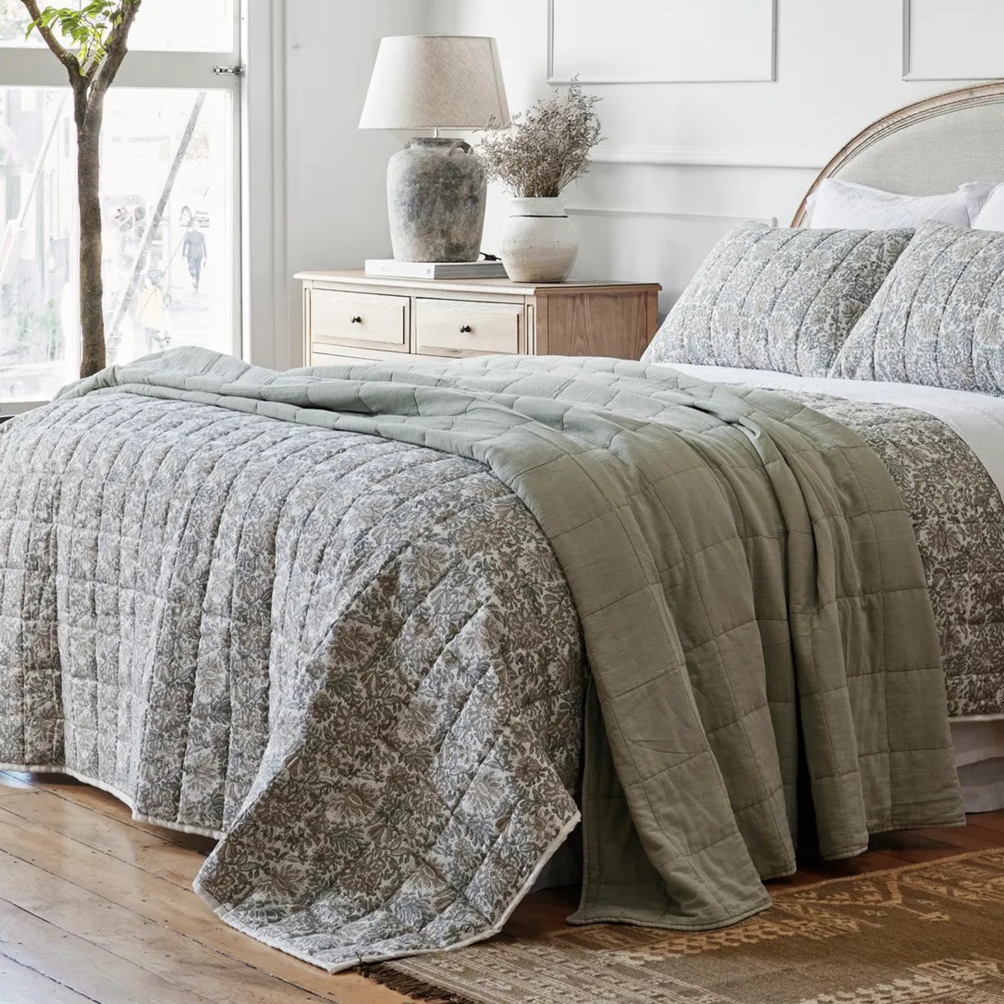 Athena Floral Eiderdown - Blue/Natural