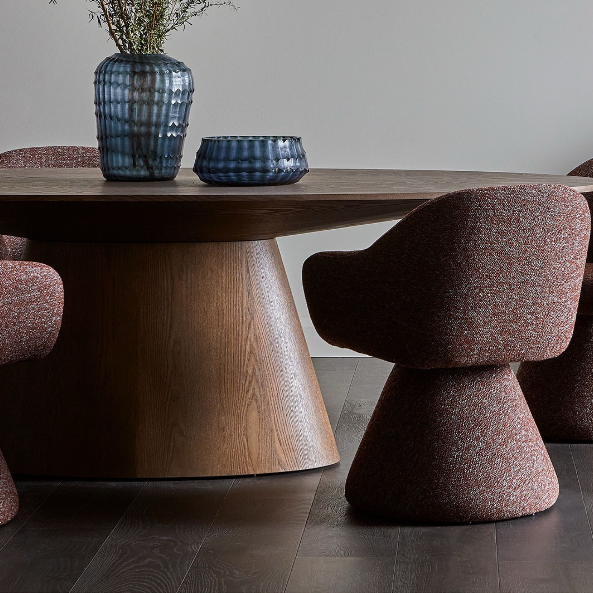 Classique Oval Dining Table - Walnut