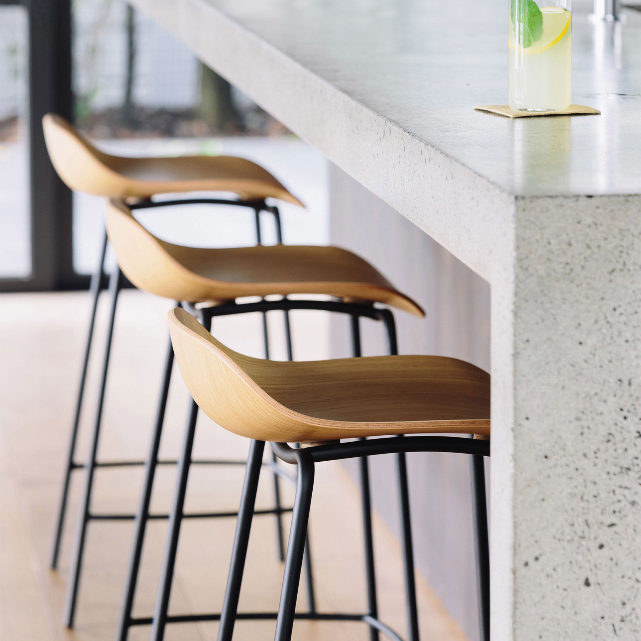 Curve Barstool Natural Oak