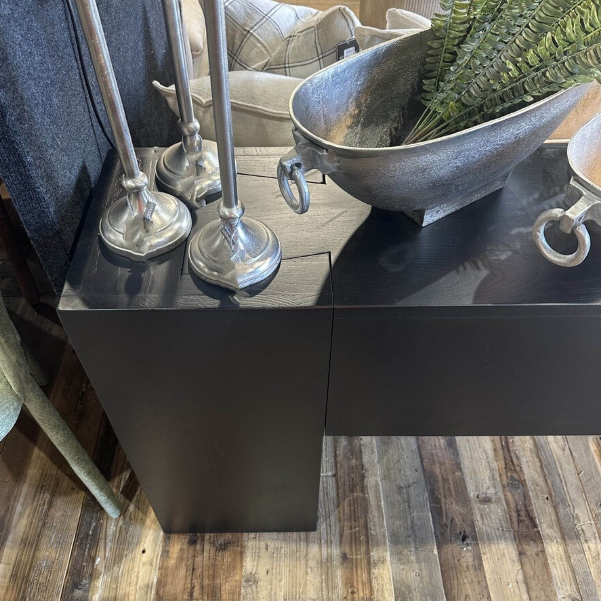 DOVETEAIL BLOCK CONSOLE - Black