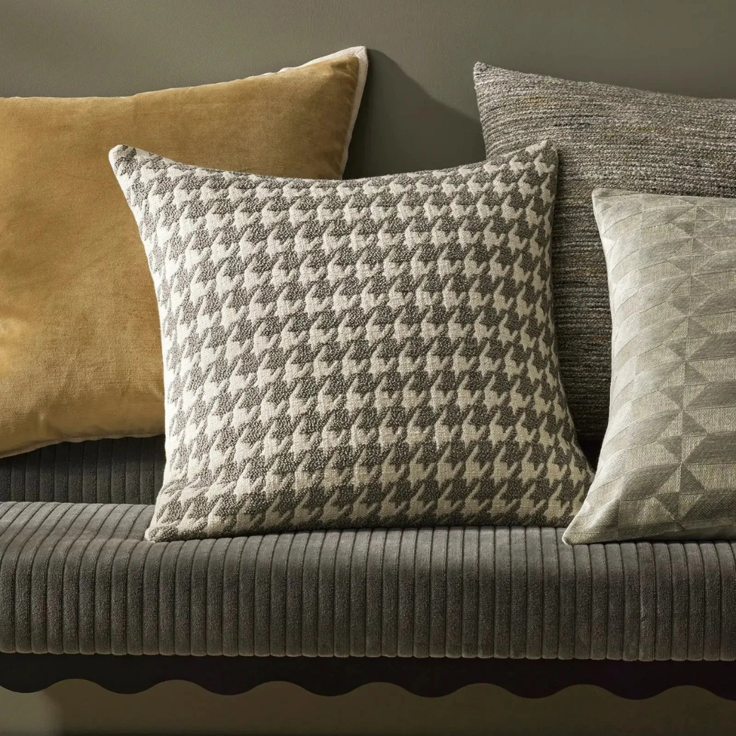 Giovanni Houndstooth Cushion - Mist