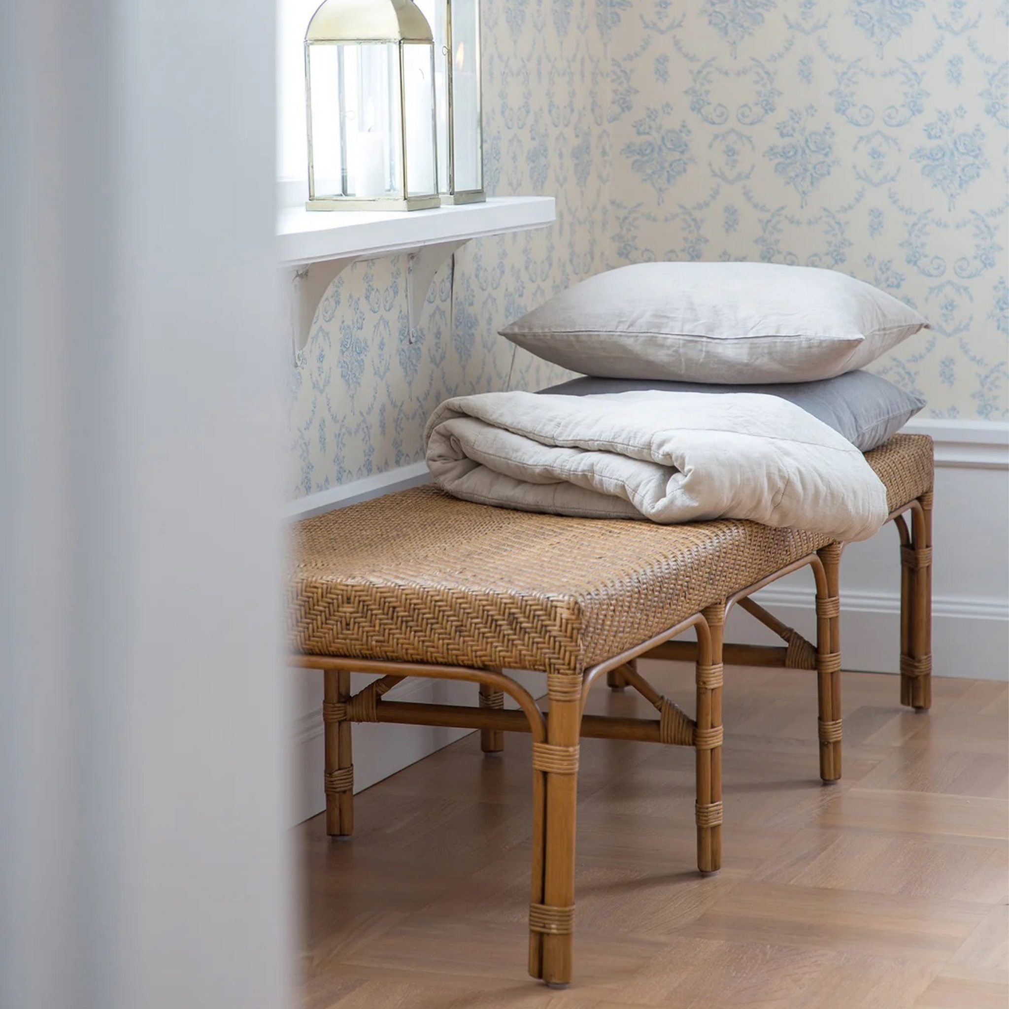 Luis Rattan Bench