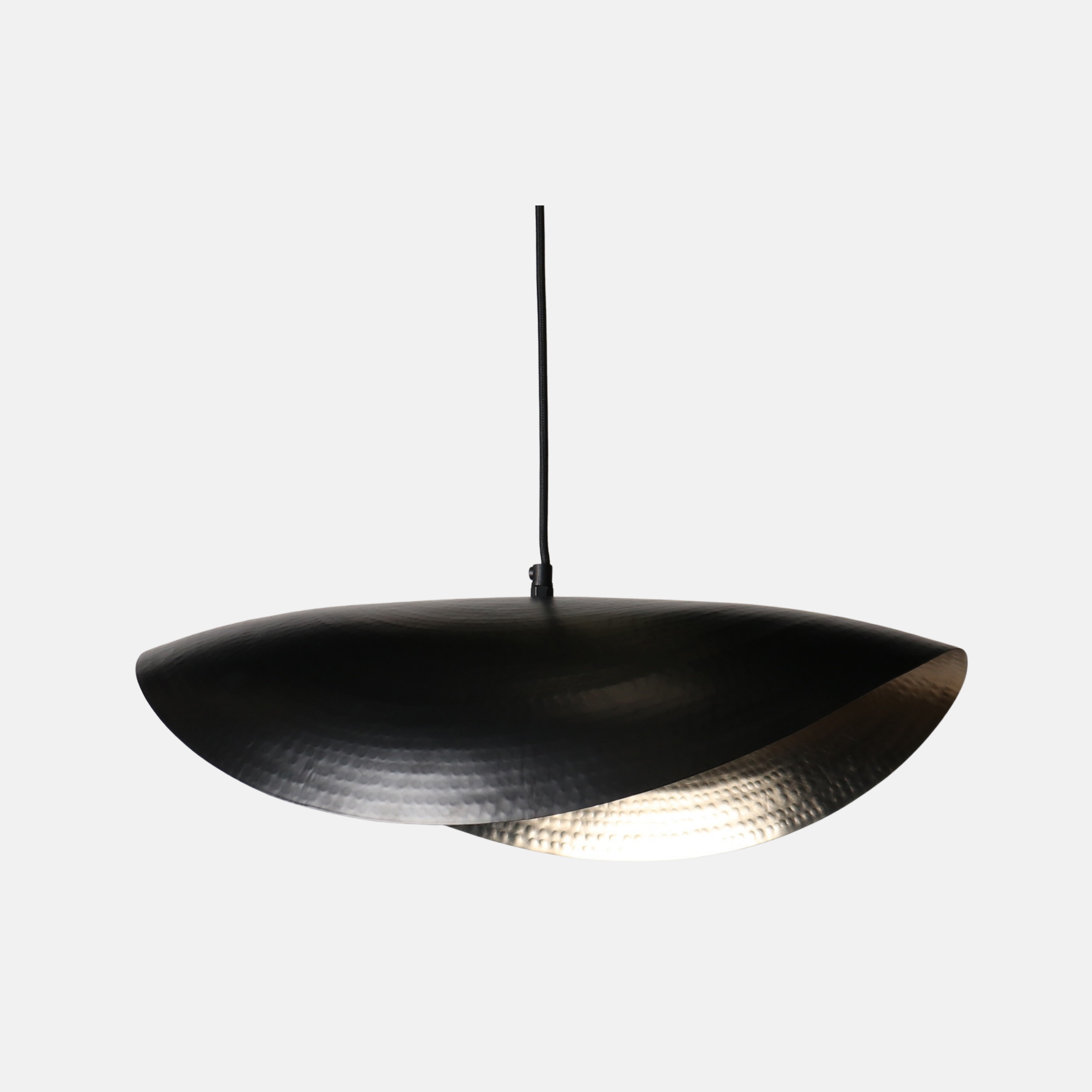 Geri Pendant Medium - Black/Brass