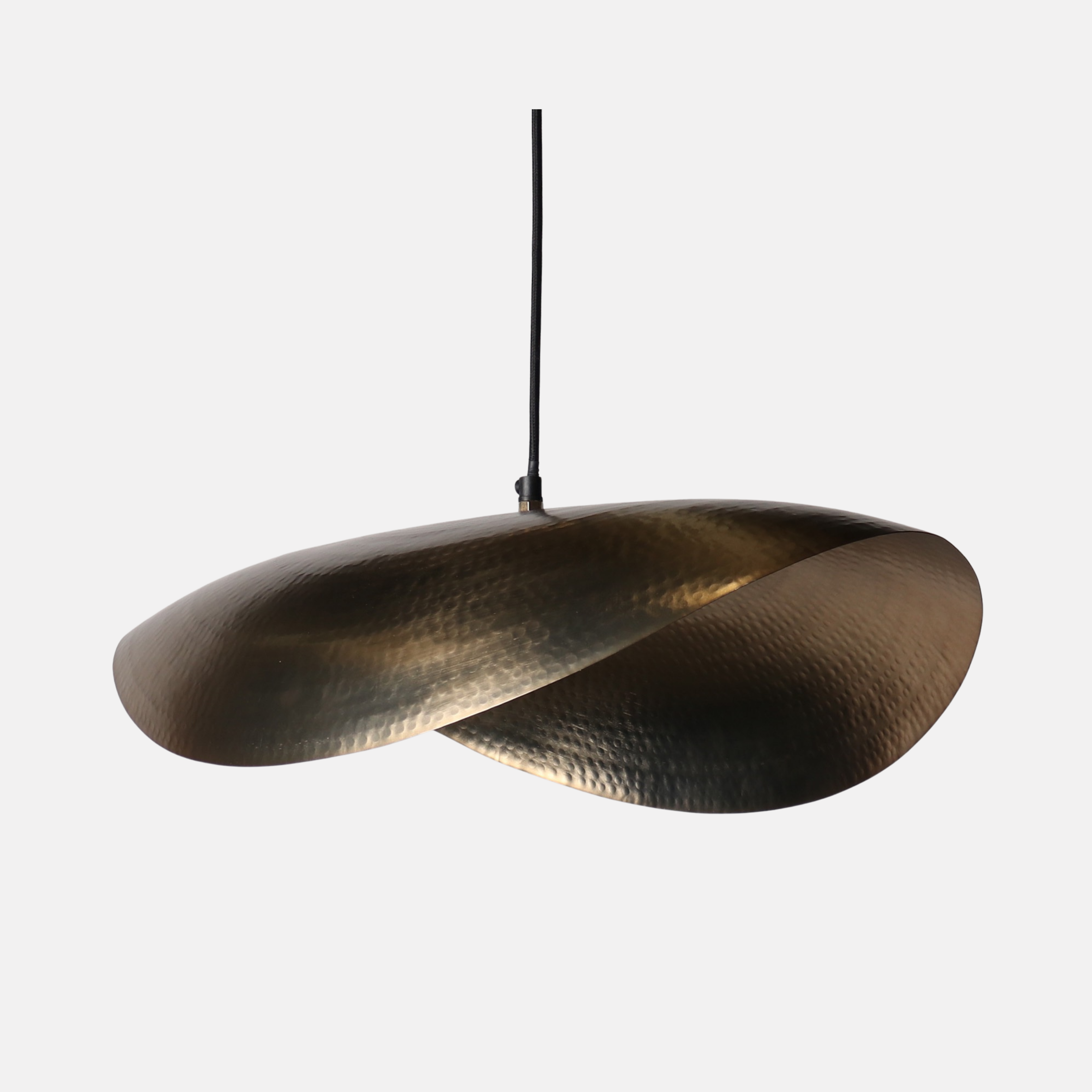 Geri Pendant Medium - Brass