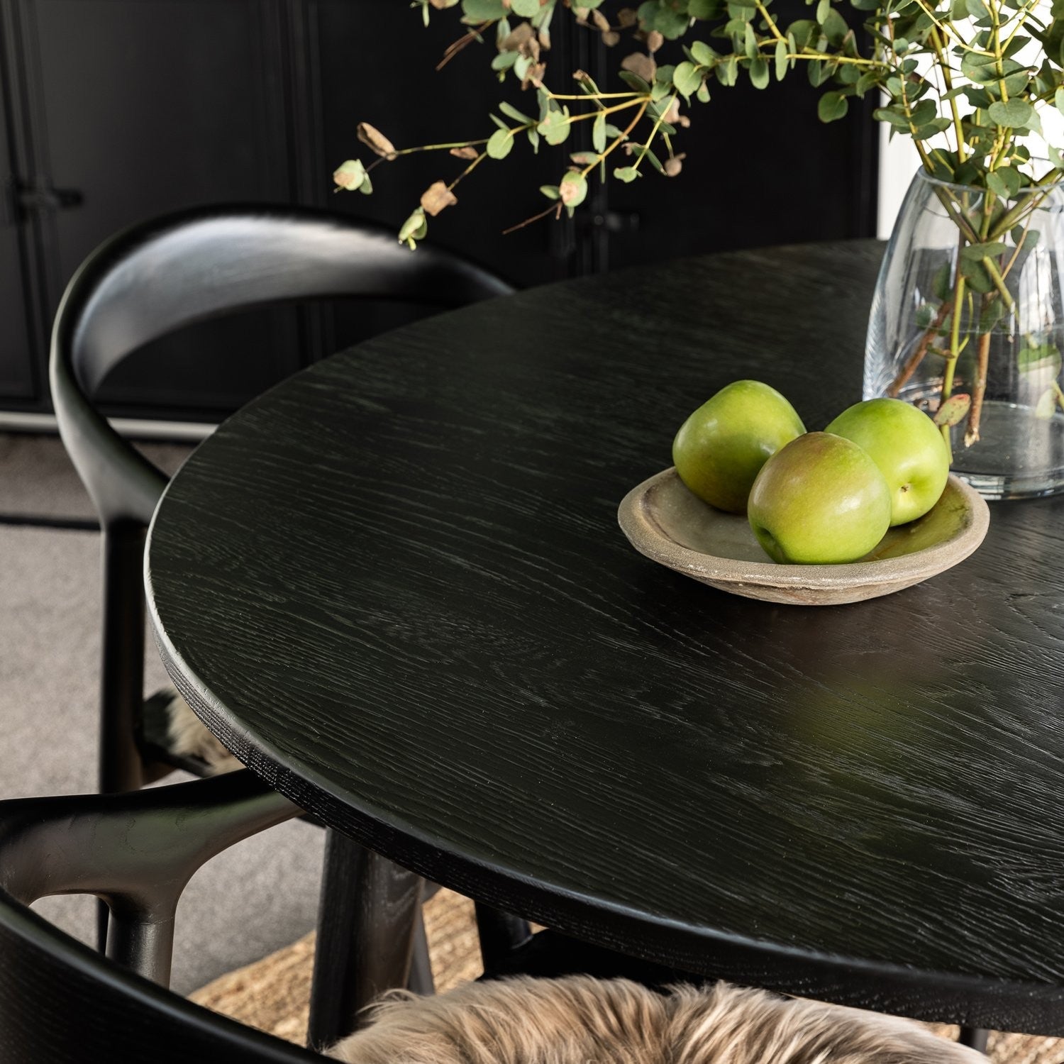 Vassa Round Dining Table Small - Black Oak