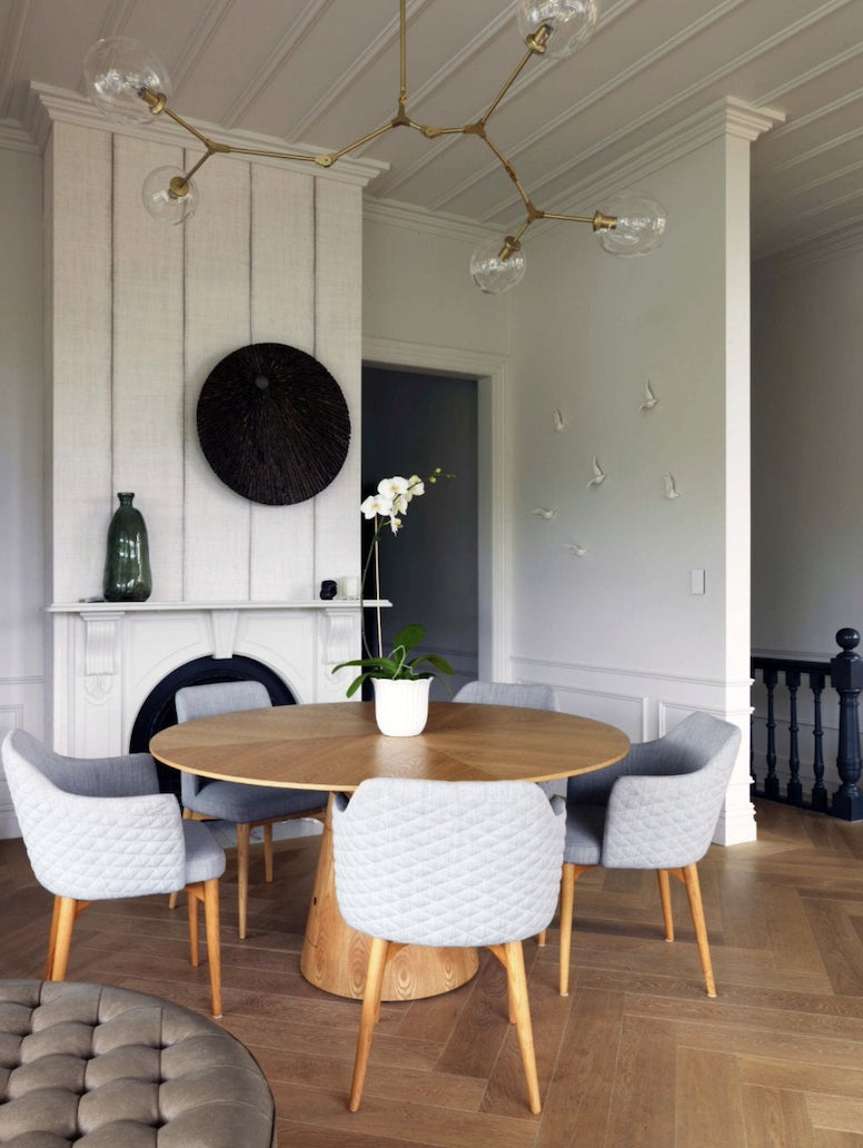 Classique Round Dining Table Natural Oak 1500
