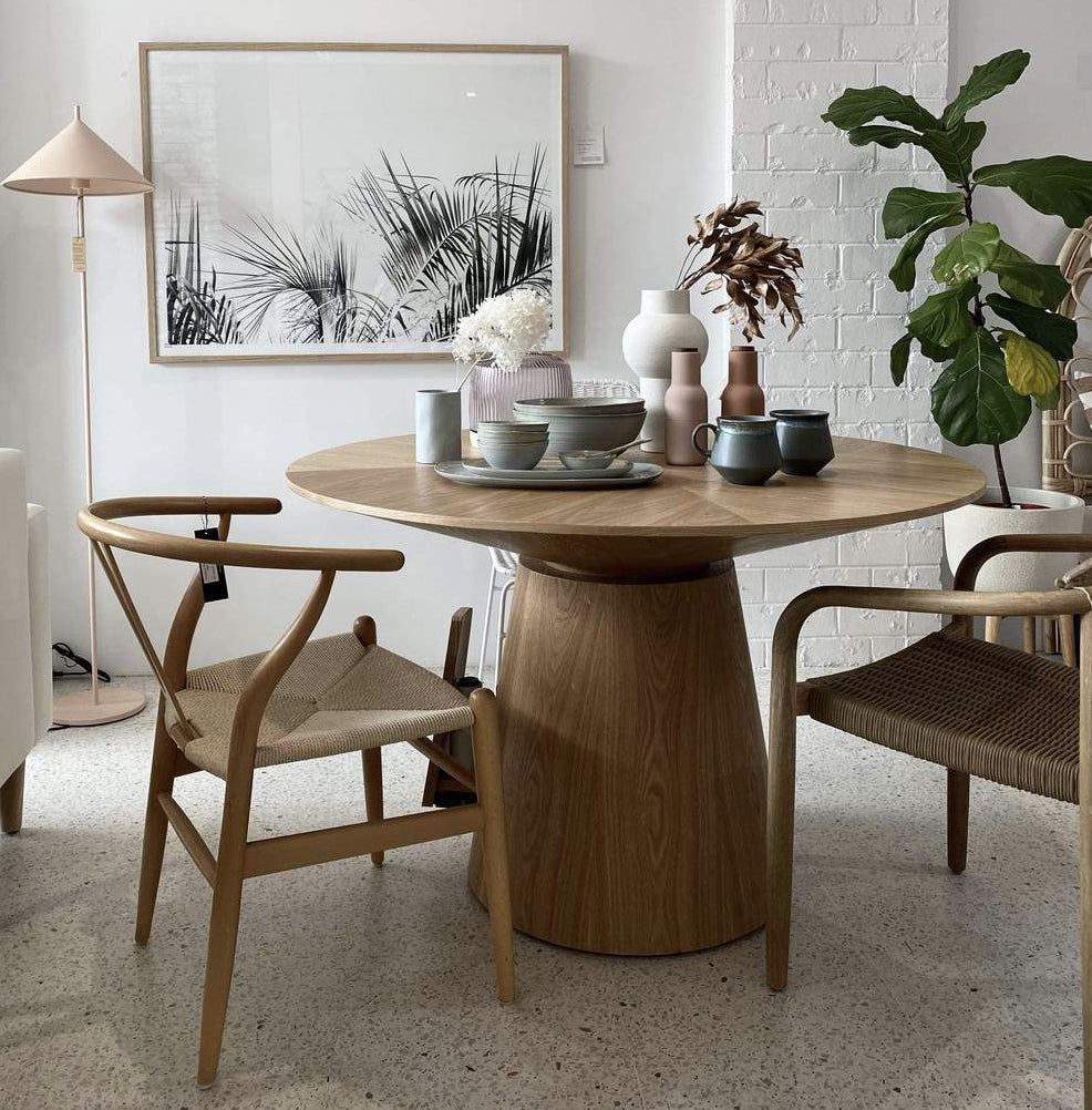 Classique Round Table 1200 Natural Oak