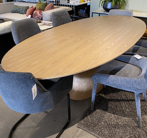 Classique Oval Dining Table Light Oak
