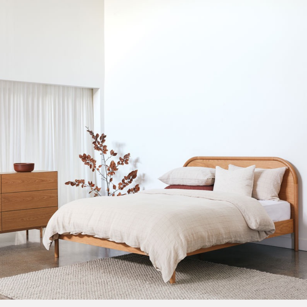 Arc Bed - Oak