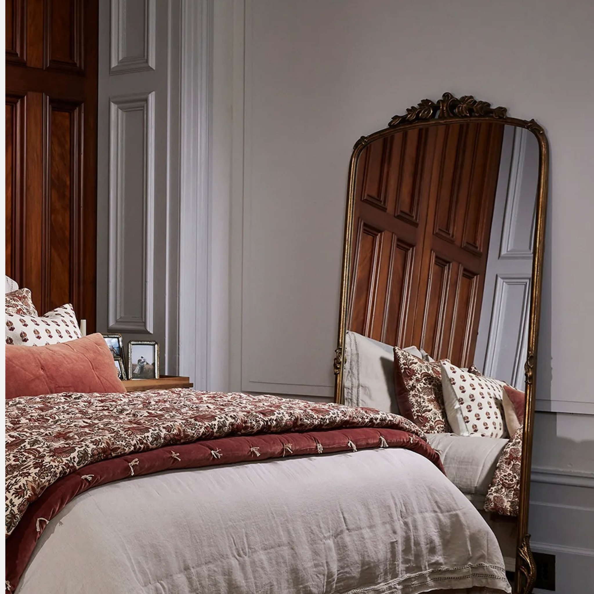 Bell Vie Floor Mirror - Antique Gold