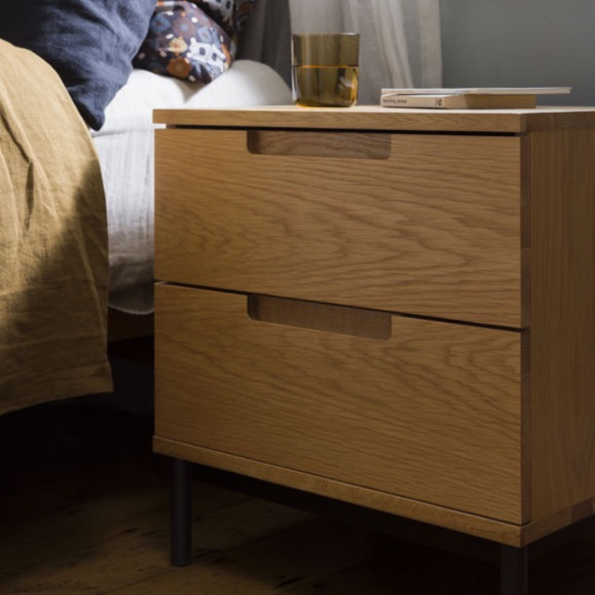 Bureau Bedside