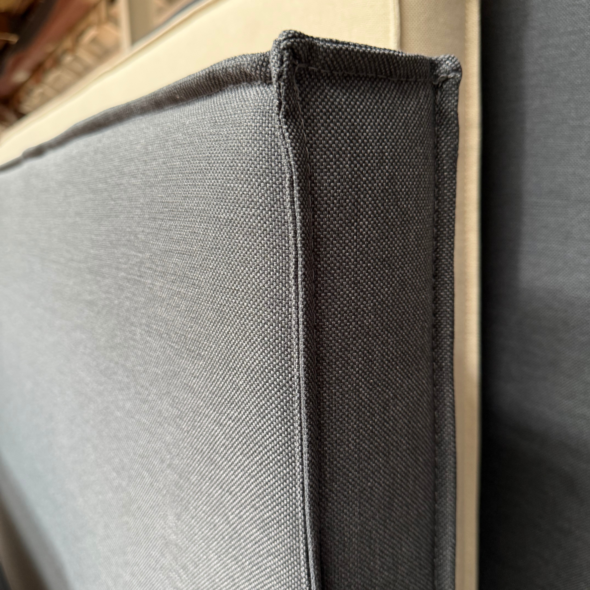 Carter Bedhead - Charcoal