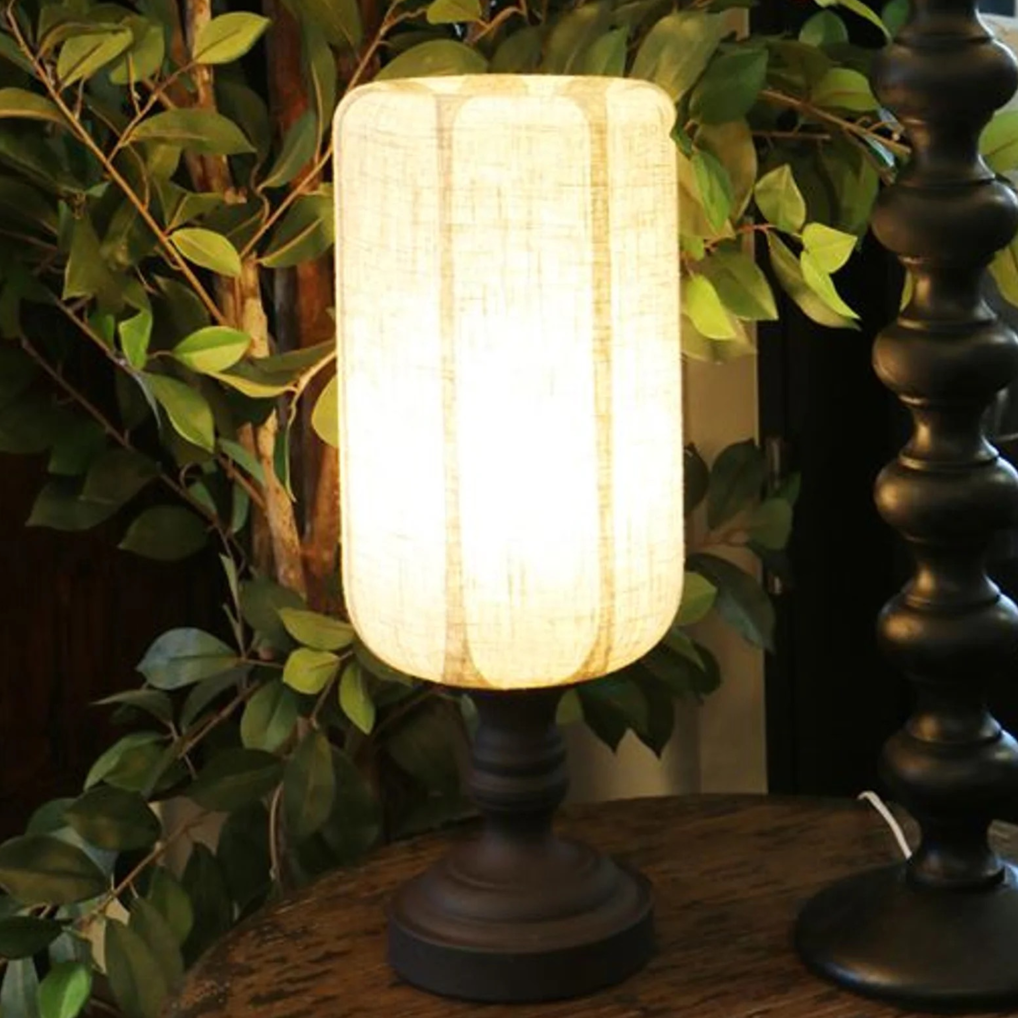 MEDINA LINEN AND GLASS LAMP