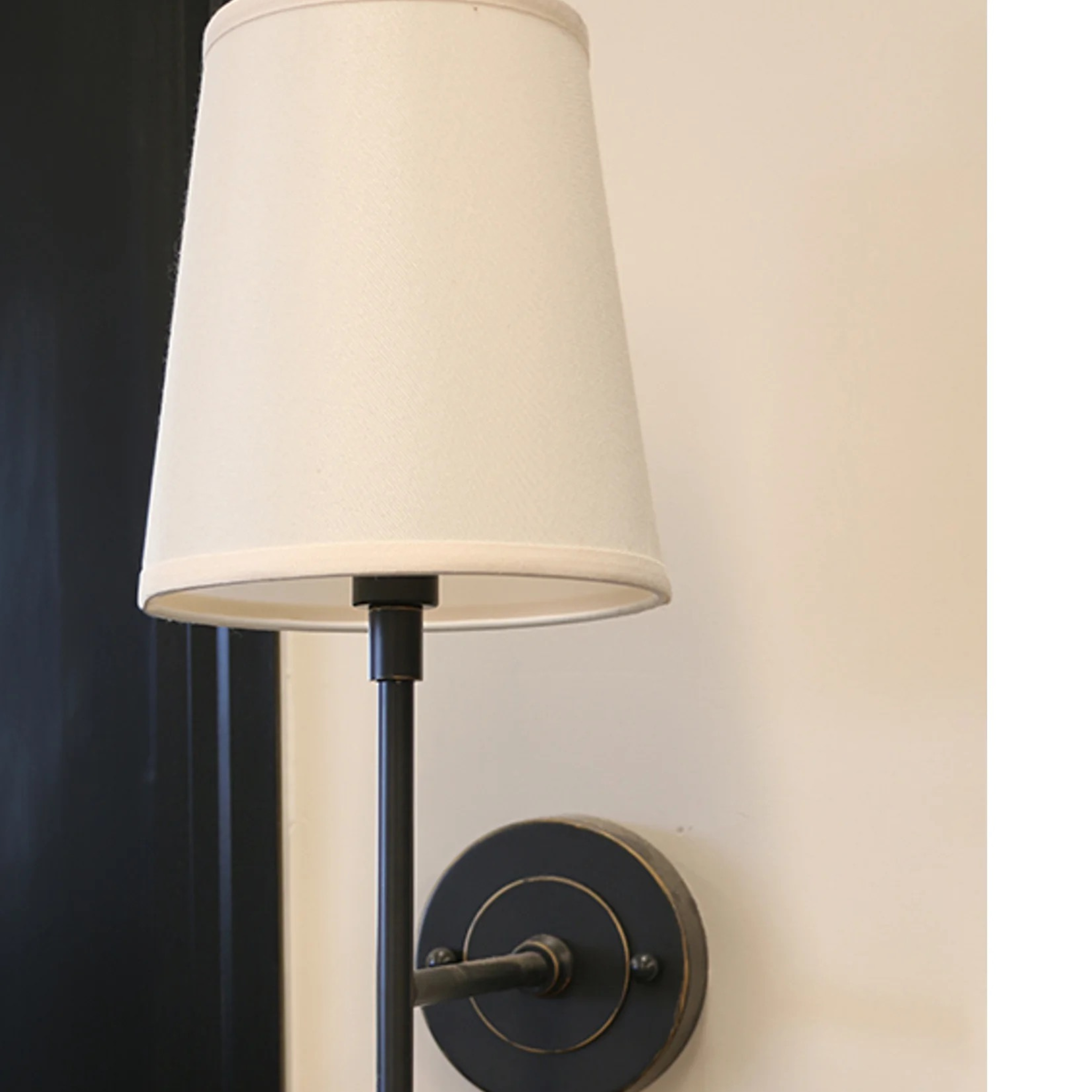 New York Wall Light