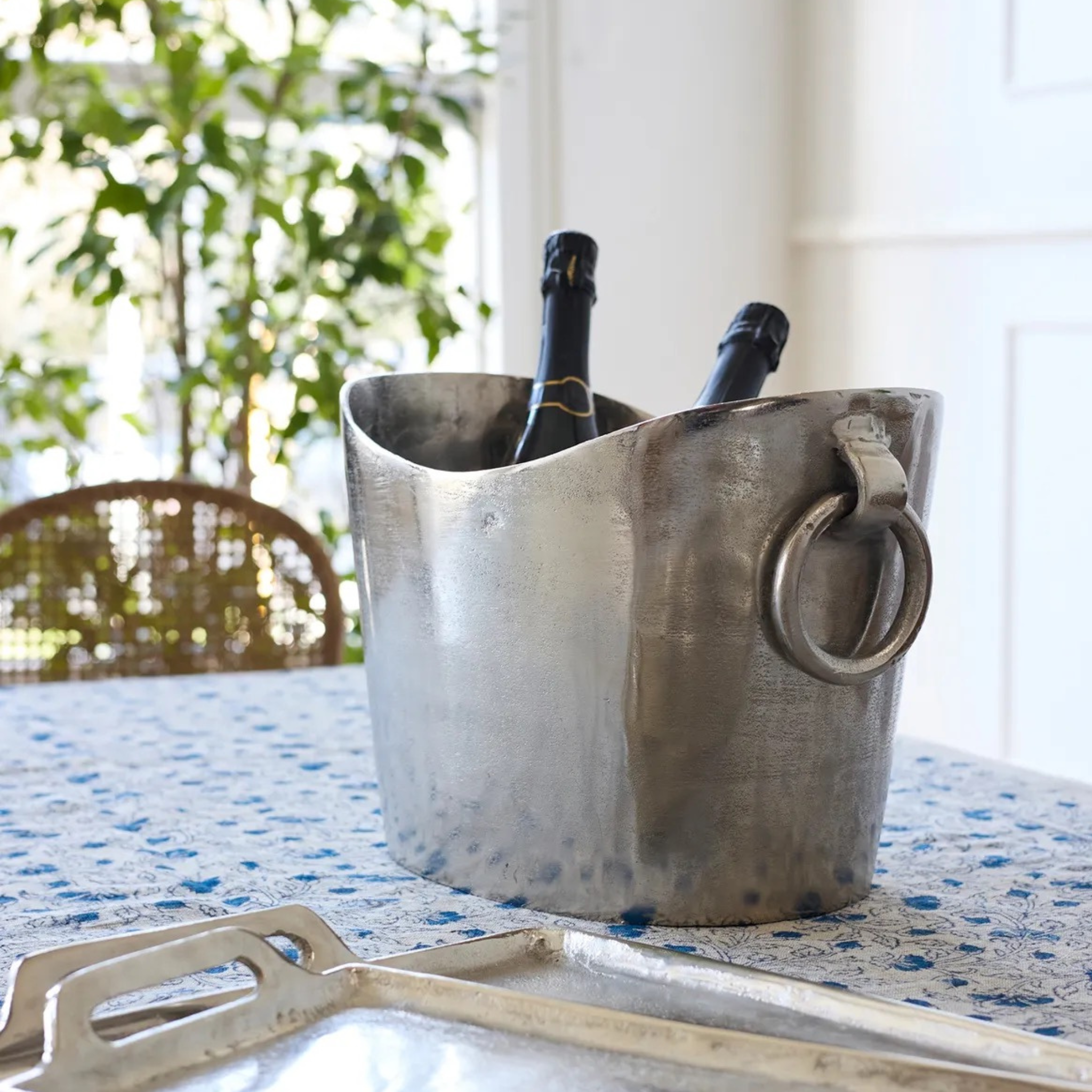 Ring Wine Bucket
