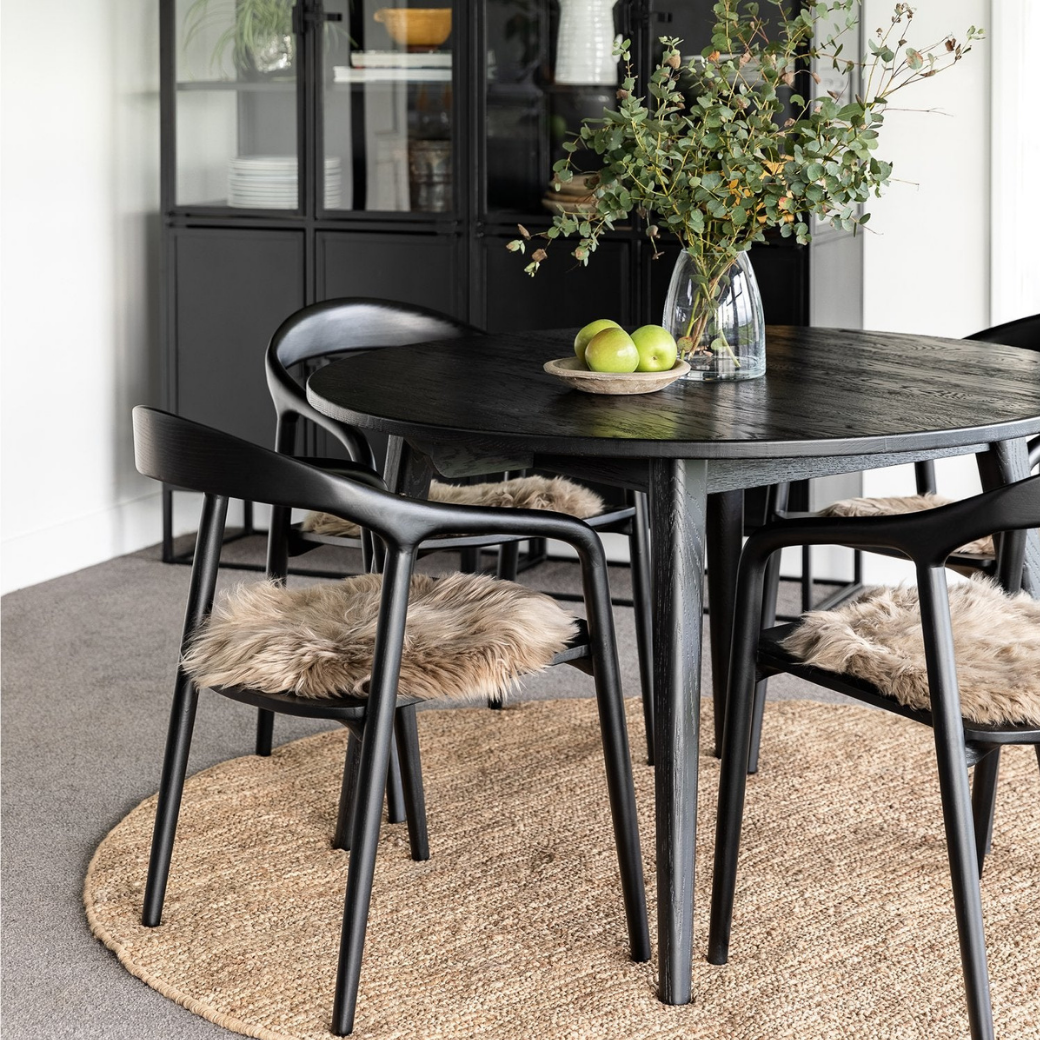 Vaasa Round Table - Matte Black Oak