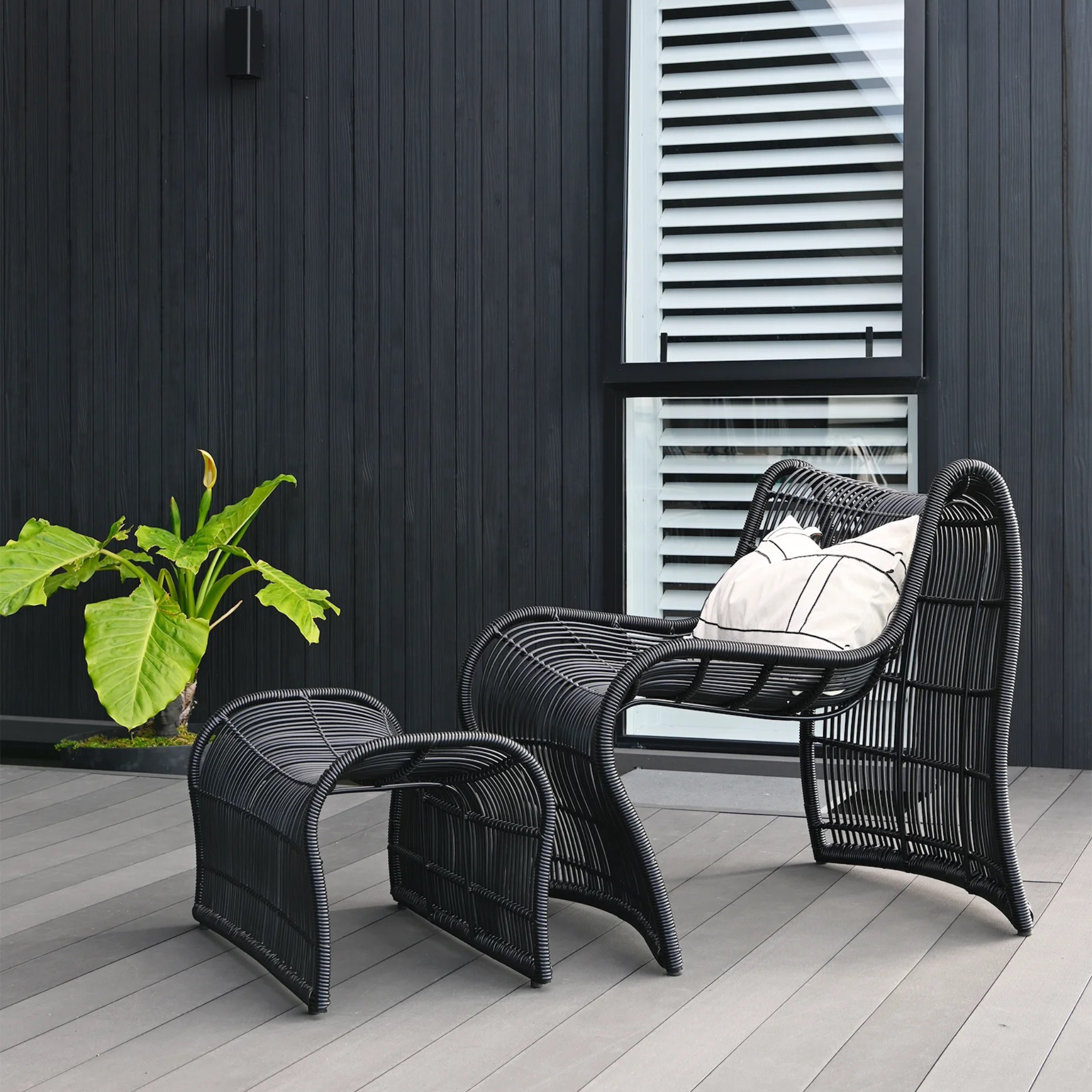 Wave Outdoor Chair - Black