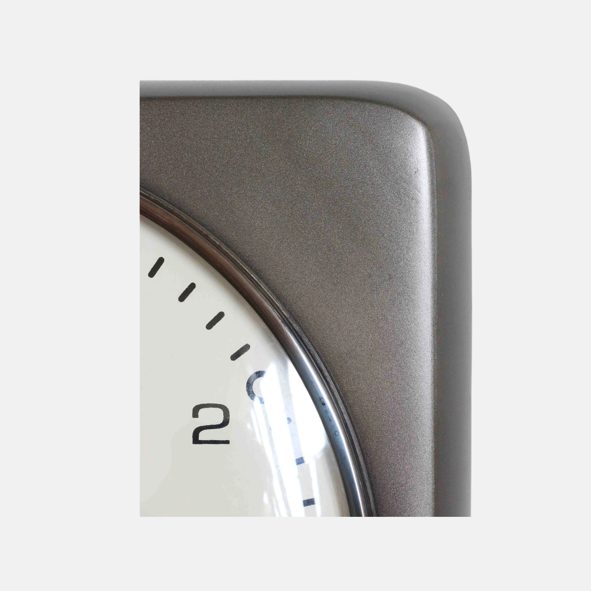 Terminal Clock - Pewter