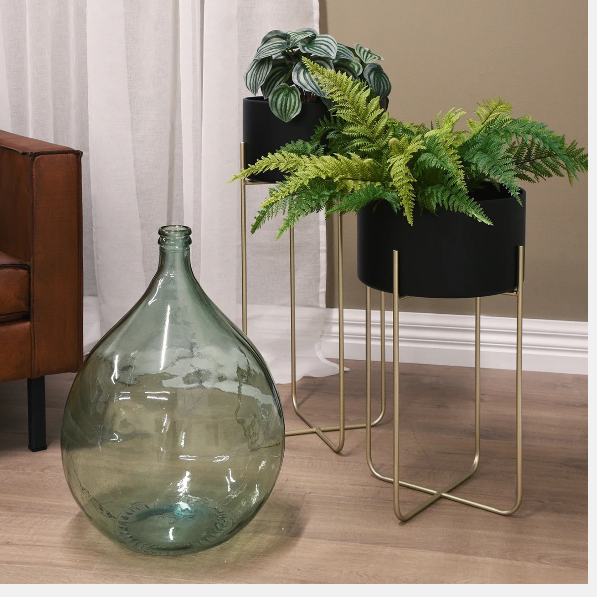 Cambridge Round Pot Stands Black