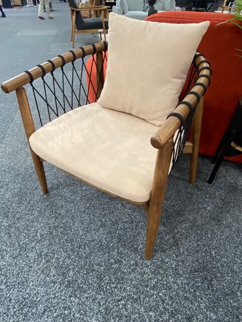 Dalton Armchair - Walnut / Black